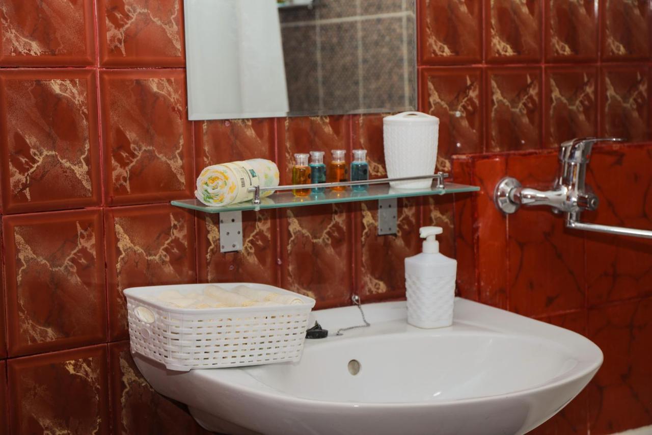 Reliablehouse 2-Х Комнатная Квартира В Центре Appartement Alma-Ata Buitenkant foto